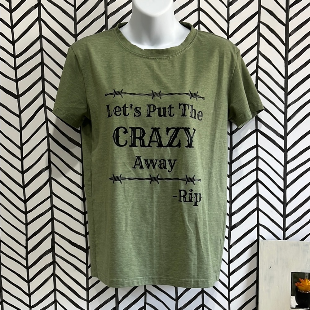 🌷3 Tops for $18 - Yellowstone Inspired Green Graphic Tee - SS, Size Small